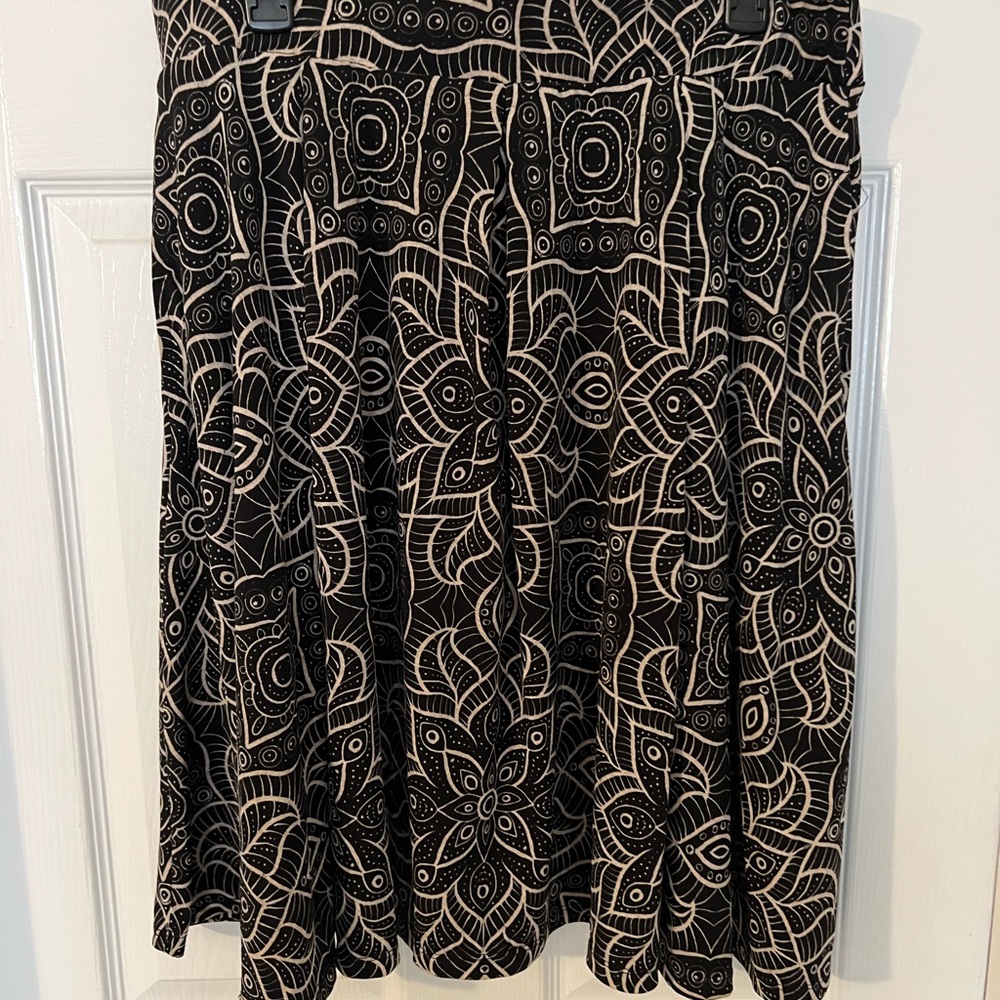LuLaRoe Madison Black Skirt with Cream Geometric Print